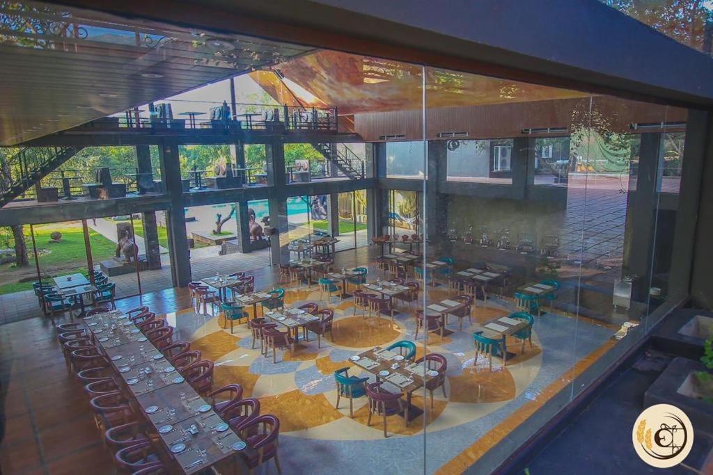 Aswadduma Hotel 담불라 외부 사진