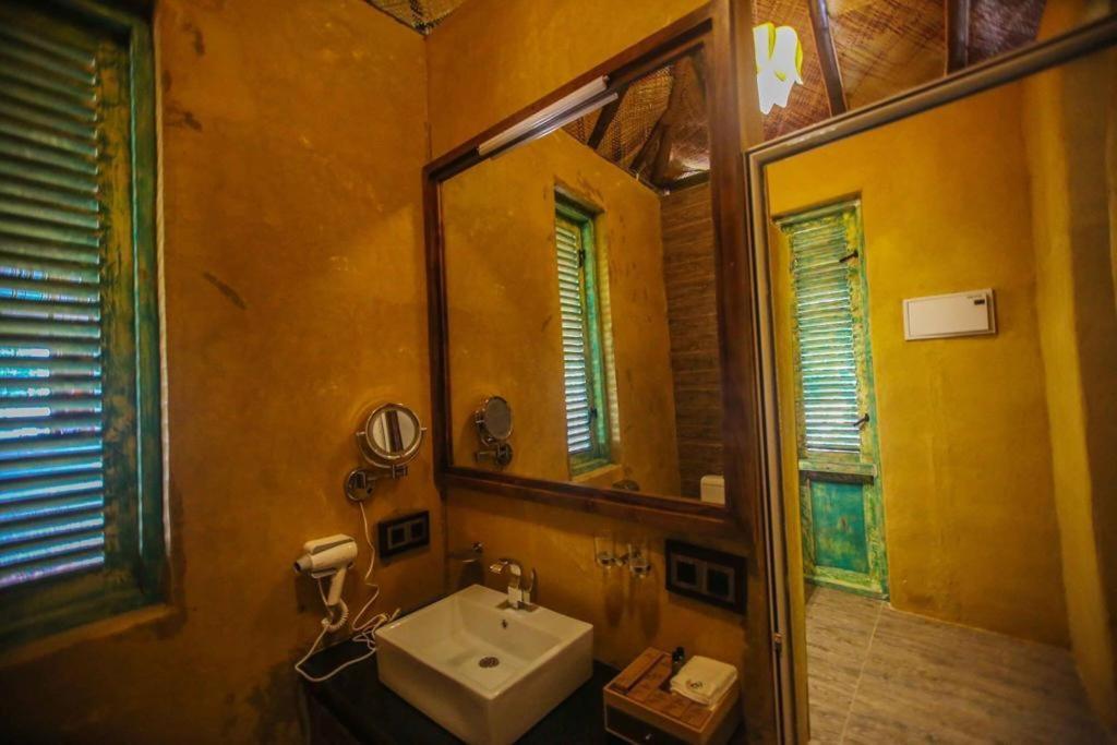 Aswadduma Hotel 담불라 외부 사진