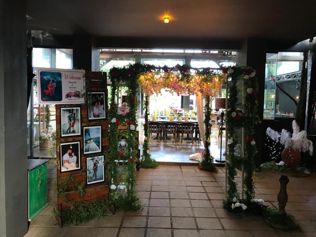 Aswadduma Hotel 담불라 외부 사진