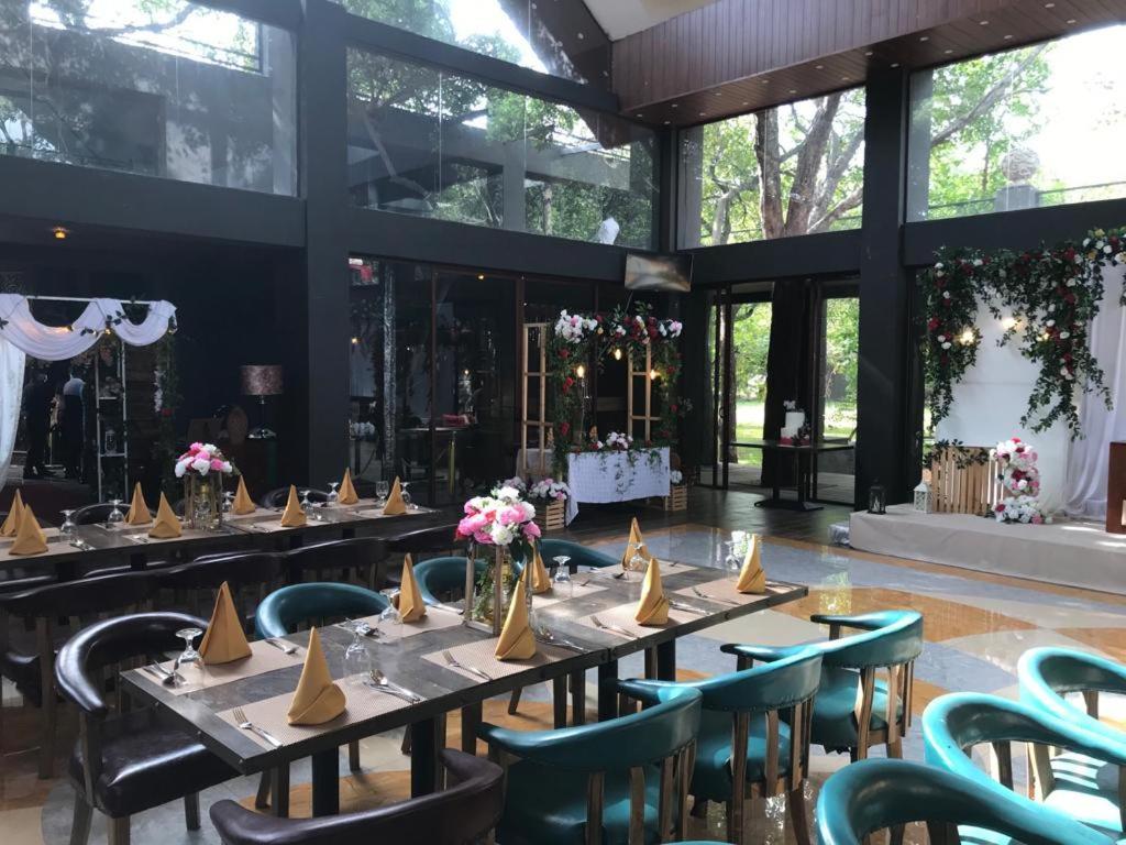 Aswadduma Hotel 담불라 외부 사진